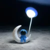 HU9437-25CM LAMP SPACEMAN ON MOON-RED